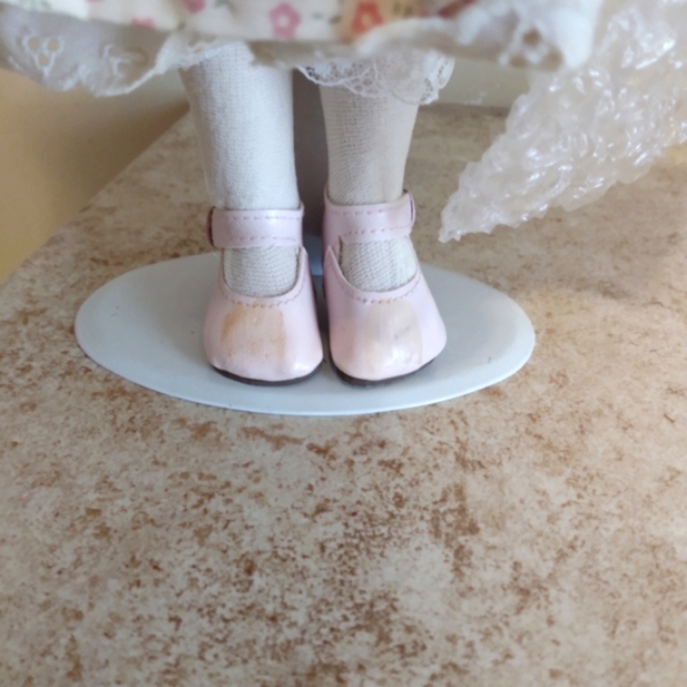 Vintage Porcelain Gardening Doll - Picture 5 of 6